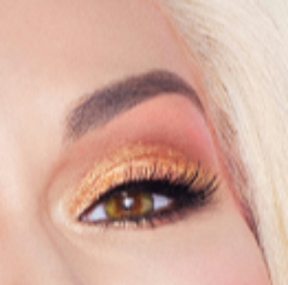 4/$50🍍TOO FACED SPARKLING PINEAPPLE PALETTE - Picture 6 of 8